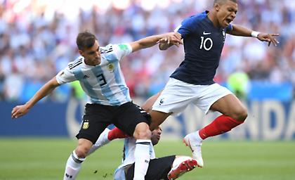 Η απίστευτη κούρσα του Εμπαπέ και το εύστοχο πέναλτι του Γκριζμάν (vid)