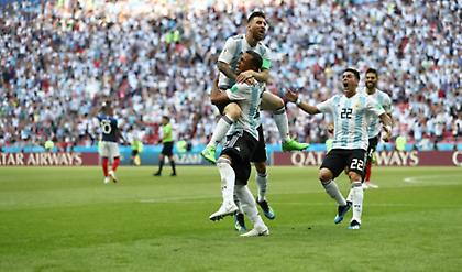 Το γκολ του Μερκάδο «τούμπαρε» προσωρινά τη Γαλλία (vid)