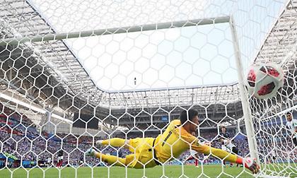 Μείωσε με κεφαλιά ο Αγουέρο και χάρισε ελπίδα στην Αργεντινή (vid)