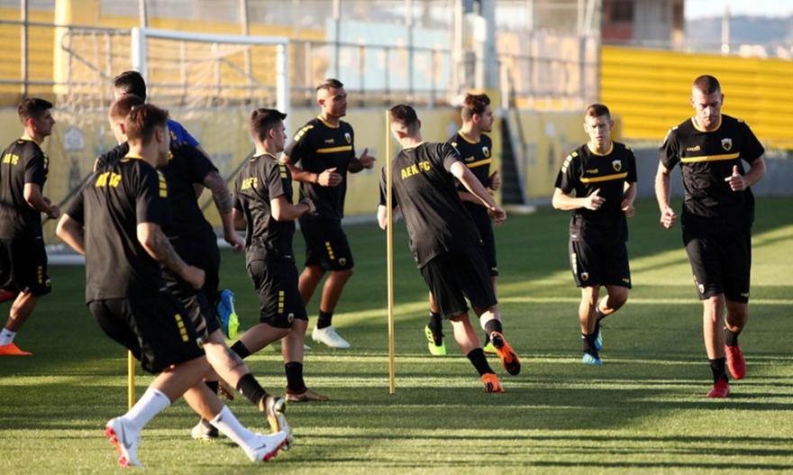 Χωρίς Μπακάκη η προπόνηση της ΑΕΚ