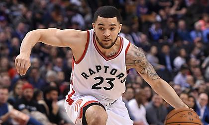 Νέο συμβόλαιο με τους Ράπτορς ο ΒανΦλίτ