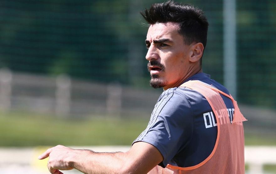 Δεν ανησυχούν στον Ολυμπιακό για το θέμα του Λάζαρου