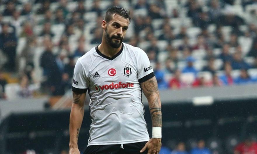 Γράφουν για Ολυμπιακό και Νεγρέδο στην Τουρκία