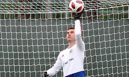 Ο Ακινφέεφ εξήγησε πώς απέκρουσε τα δύο πέναλτι των Ισπανών