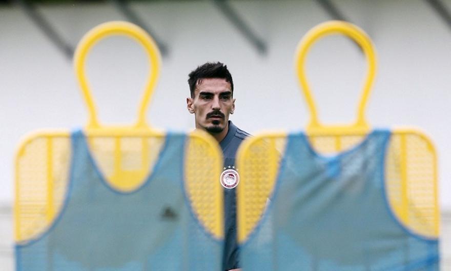 Το «βαρύ χαρτί» της ΑΕΚ για Λάζαρο