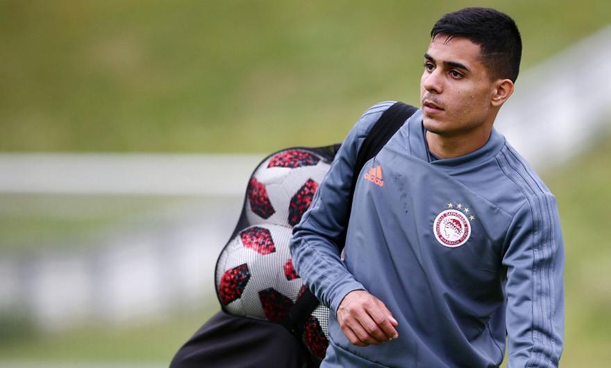 «Έχει όλα τα προσόντα να πετύχει στον Ολυμπιακό ο Μασούρας»