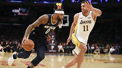 Οι Λέικερς «έκοψαν» τον Κάζινς