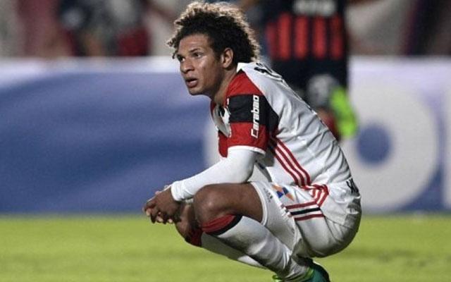 «Ερυθρόλευκο» πόκερ για Γουίλιαν Αράο