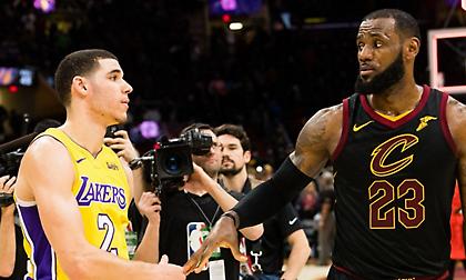 Δεν πιέζει τους Λέικερς για άλλον σταρ ο ΛεΜπρόν