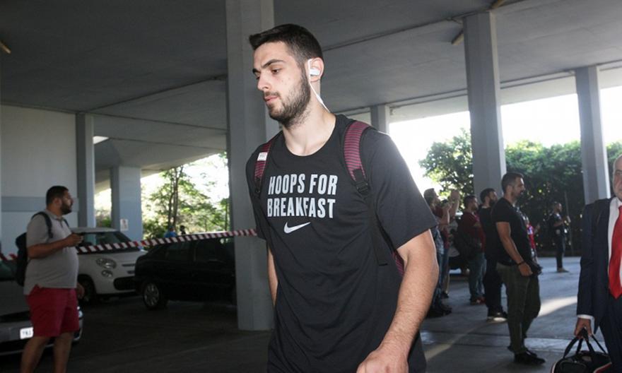 Περιμένουν την απάντηση του Παπαπέτρου στον Ολυμπιακό