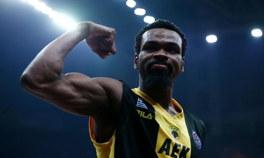 Αποχαιρέτησε την ΑΕΚ ο Πάντερ