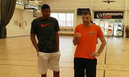 Παπαλουκάς για τον Γιάννη: «Το καλύτερο πρότυπο εντός κι εκτός γηπέδου» (photo)