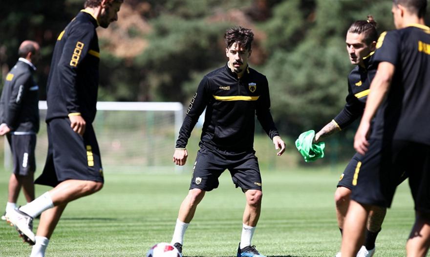 Σιμόες: «Να υπερασπιστούμε τον τίτλο μας σαν τη ζωή μας»