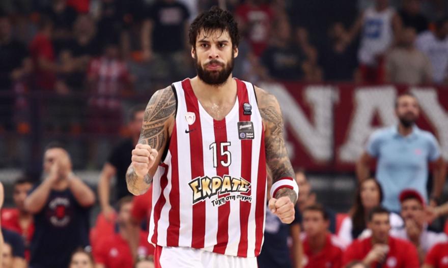 Μετονομάζεται σε «Γιώργος Πρίντεζης» το κλειστό της Σύρου