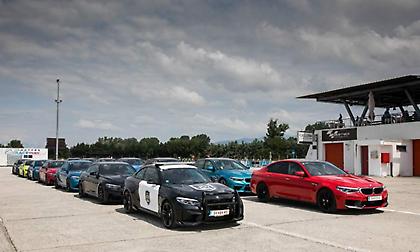 Η BMW... γέμισε με άλογα τις Σέρρες