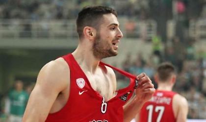 Παπαπέτρου: Μετά από μια 5ετία στον Ολυμπιακό, ντύνεται στα πράσινα!