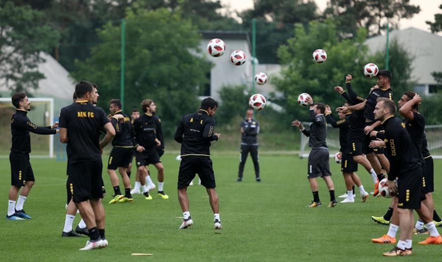 Βούλγαρης: «Ούτε σήμερα κάποια μεταγραφή στην ΑΕΚ»