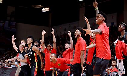 «Καυτός» Ντόρσεϊ, στα... ρηχά ο Κώστας Αντετοκούνμπο