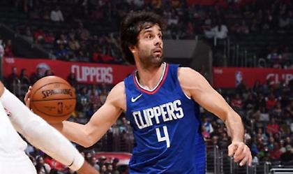 Τεόντοσιτς: Μένει στους Κλίπερς