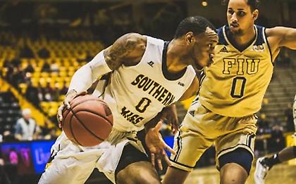 Ραχίμ Ουάτς: «Θα σας αφηγηθώ την ιστορία μίας σπασμένης καρδιάς, της δικής μου»