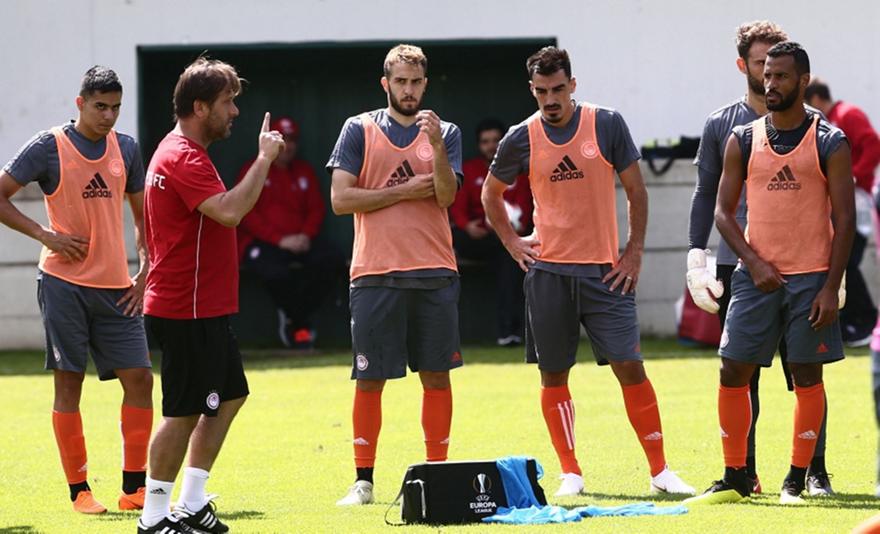 Σταματέλος: «Μαζεύονται πολλοί στον Ολυμπιακό»