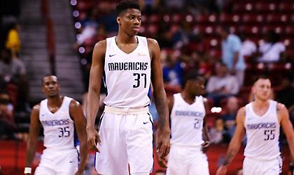 Υπέγραψε two-way contract με Ντάλας ο Κώστας Αντετοκούνμπο