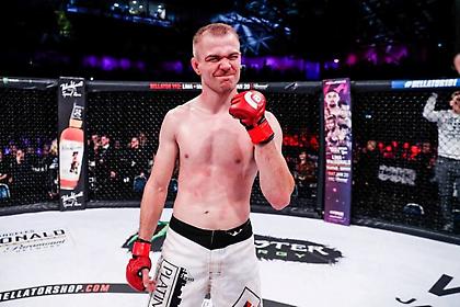 Σε νοκ άουτ 58 δευτερολέπτων μαχητής φαίνεται να σπάει στο πόδι του (βίντεο)