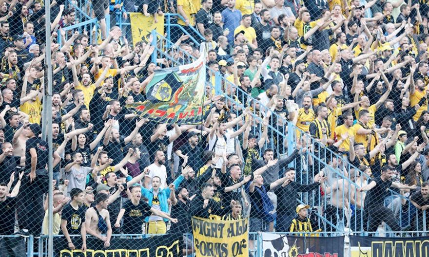 «Φεύγουν» διαρκείας και φανέλες στην ΑΕΚ