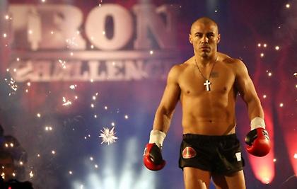 Μιχάλης Ζαμπίδης: «Ήλιος, θάλασσα και η καφεδάρα μου. Αχ Ελλάδα σ' αγαπώ»