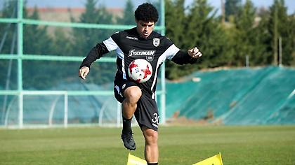 Επαναπατρίζεται ο Αζεβέδο