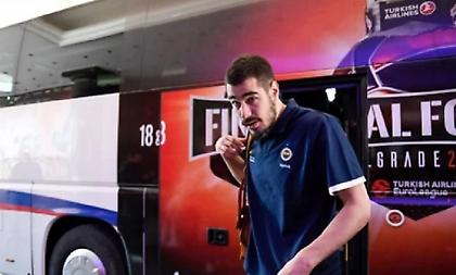 Κάλινιτς: Κράζουν τον Κροάτη ποδοσφαιριστή, την… πλήρωσε ο Σέρβος της Φενέρ! (pic)