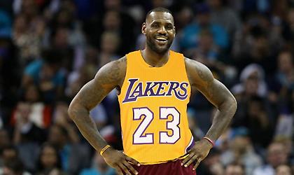 Απίστευτη τοιχογραφία με ΛεΜπρον και θρύλους των Λέικερς (photo)