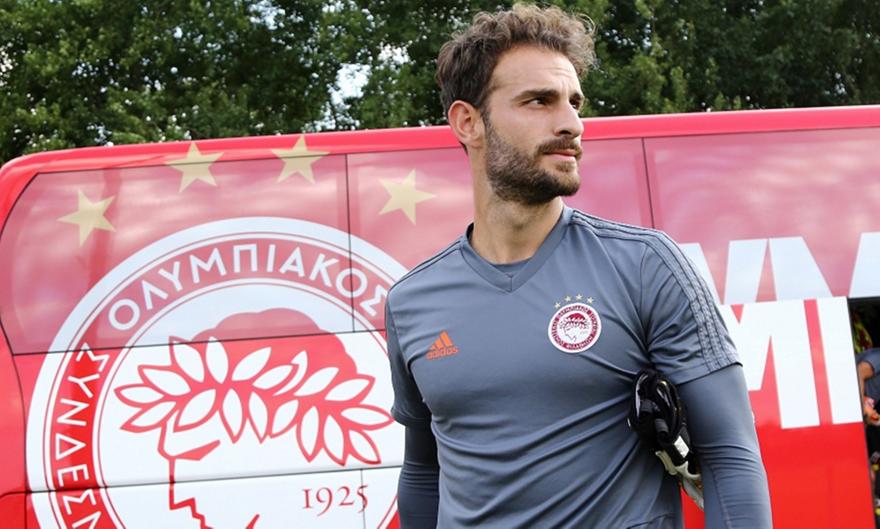 Ευχές του Ολυμπιακού στον Χουτεσιώτη