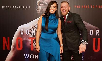 Ο ΜακΓκρέγκορ ποζάρει σχεδόν… γυμνός στο instagram (pic)