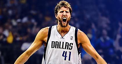 Υπογράφει το ιστορικό συμβόλαιο ο Νοβίτσκι