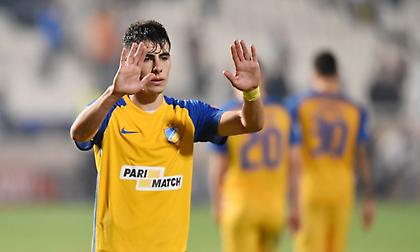 Παραμένει στον ΑΠΟΕΛ μέχρι το 2022 ο Βούρος