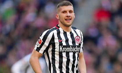 Επαφές με εκπρόσωπους του Ρέμπιτς έχει η Μάντσεστερ Γιουνάιτεντ