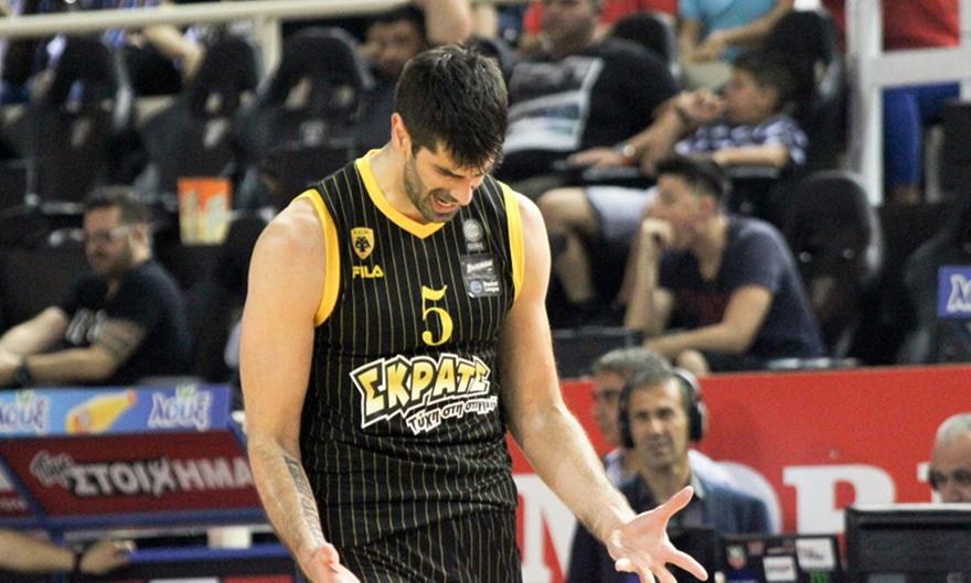 Αρχηγός… για πάντα στην ΑΕΚ ο Σάκοτα!