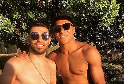 Μαζί στην Ίμπιζα Αγκουέρο και Μπαπέ