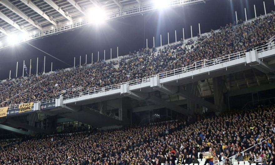 Τιμούν τα θύματα των πυρκαγιών ΑΕΚ και Γαλατά