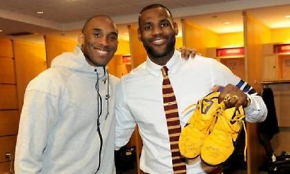 Λέικερς: Μαζί οι φανέλες των Λεμπρόν και Κόμπι! (photo)