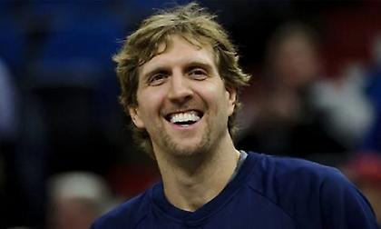 Νοβίτσκι: Δέκα φορές που «έριξε» το Ίντερνετ με τα tweets του! (photos)