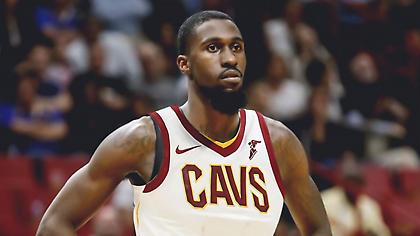 Ελεύθερος από Καβαλίερς ο Οκάρο Γουάιτ!