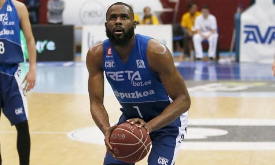 Ανακοίνωσε Αγκμπελέσε ο Χολαργός