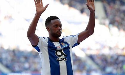 «Ολυμπιακός και ΑΕΚ θέλουν τον Ερνάνι, αλλά ο Κονσεϊσάο τον κρατάει στην Πόρτο»