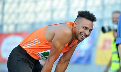 Προκρίθηκε με άνεση ο Δουβαλίδης (video)