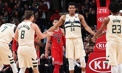 Τα καλύτερα των Μπακς με φουλ... Αντετοκούνμπο (video)