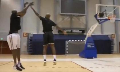 Λαμάρ Όντομ: Ξανά στα παρκέ, πιέζει να επιστρέψει στα 39 του (video)