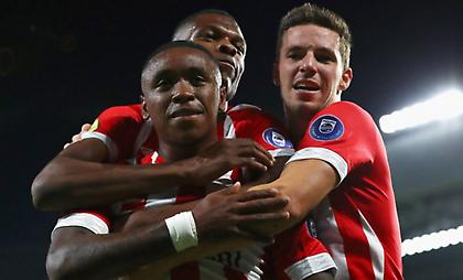 Σοκ για Άγιαξ, «πάρτι» για Αϊντχόφεν