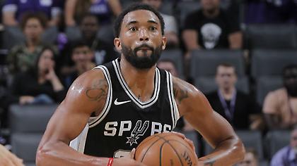 «Κλείνει» Χίλιαρντ η Μπασκόνια